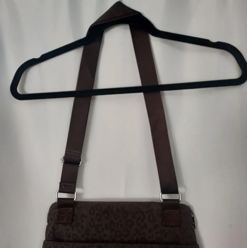 Baggellini Brown Spotted Animal Leopard Print Travel Bag - Picture 6 of 10